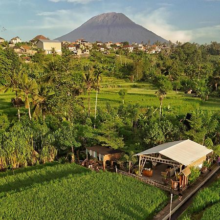 ホテル Camani Glamping Karangasem エクステリア 写真