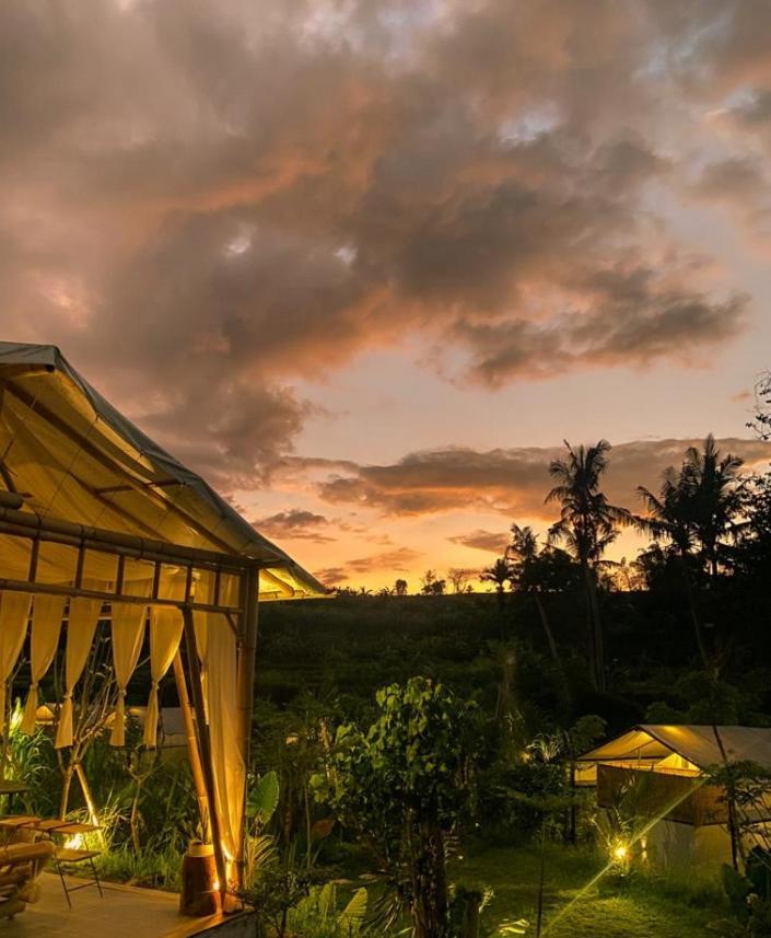 ホテル Camani Glamping Karangasem エクステリア 写真