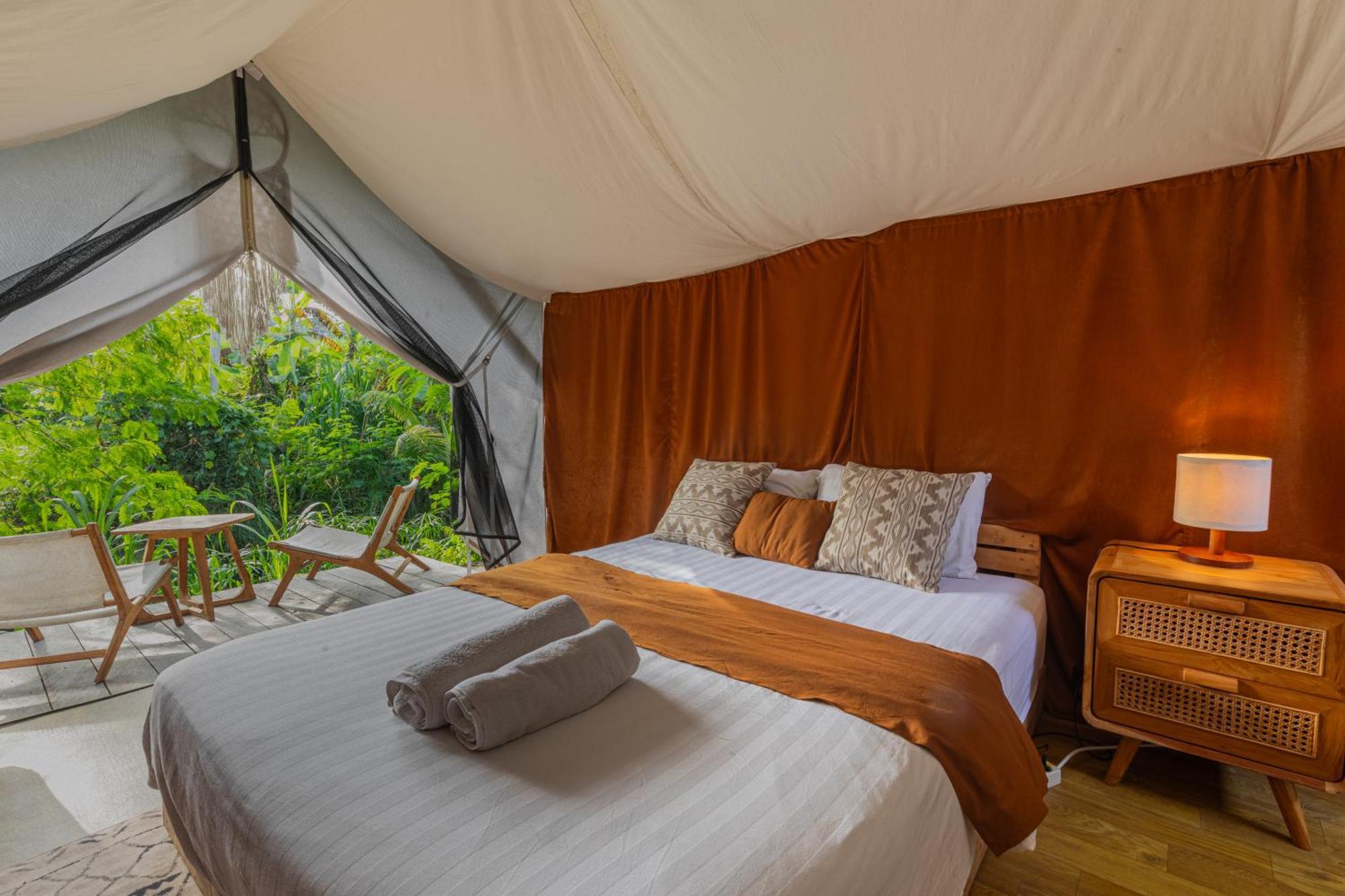 ホテル Camani Glamping Karangasem エクステリア 写真