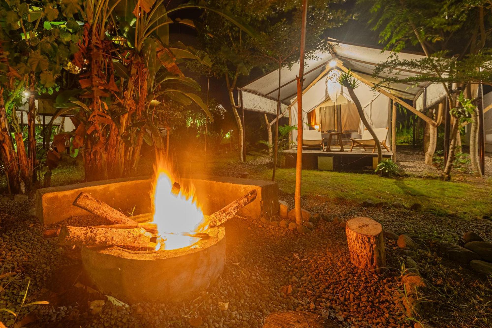 ホテル Camani Glamping Karangasem エクステリア 写真
