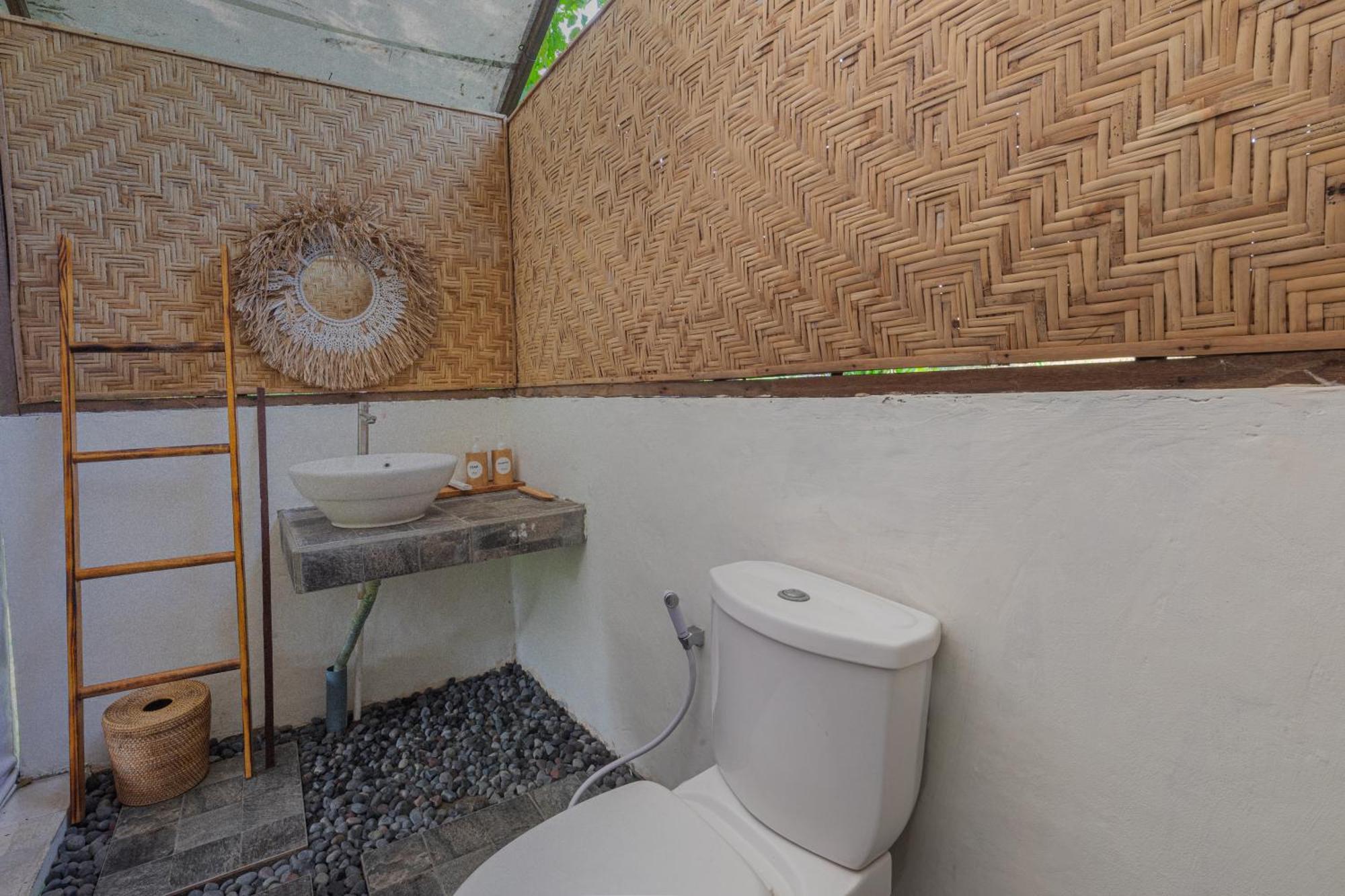ホテル Camani Glamping Karangasem エクステリア 写真
