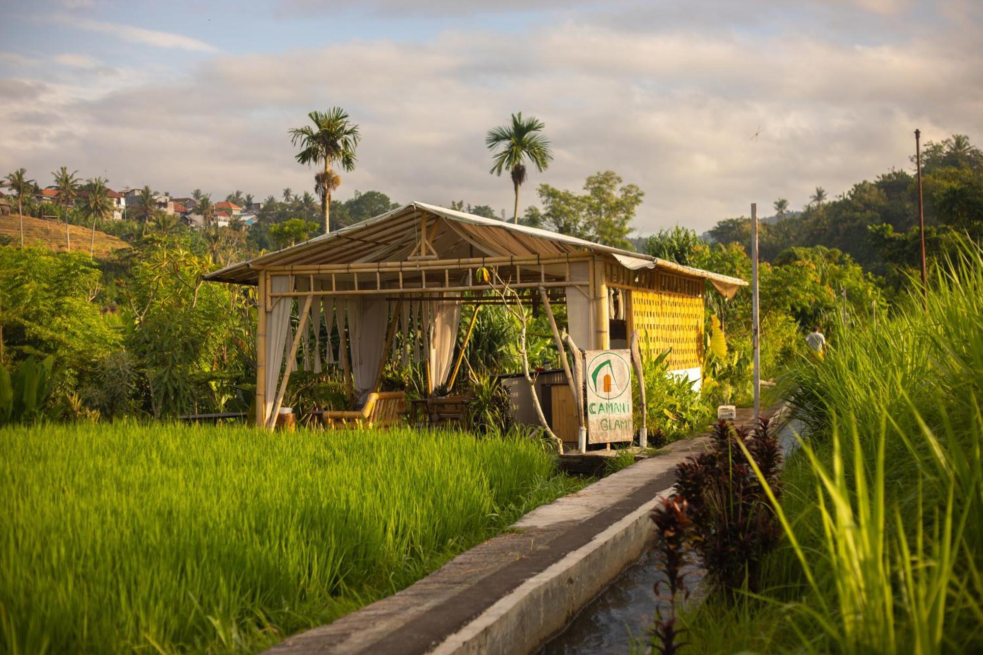 ホテル Camani Glamping Karangasem エクステリア 写真