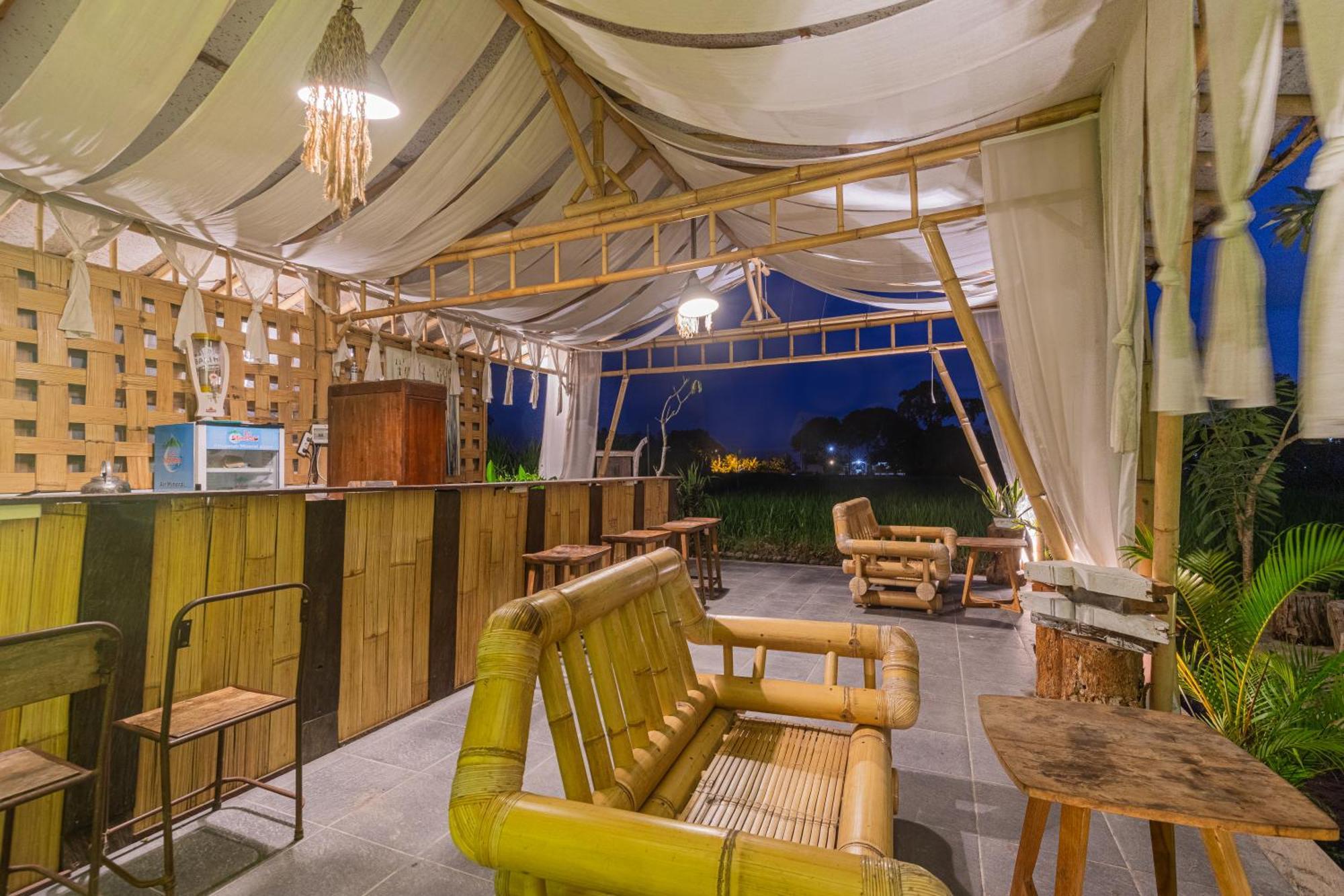 ホテル Camani Glamping Karangasem エクステリア 写真