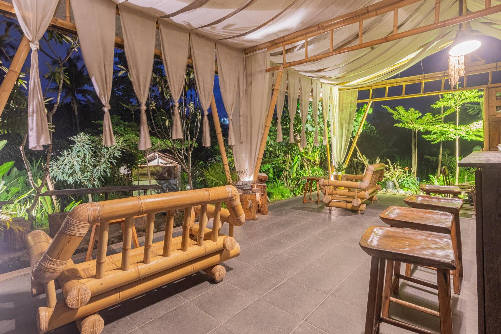 ホテル Camani Glamping Karangasem エクステリア 写真